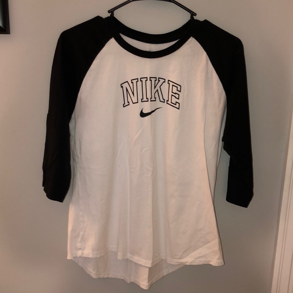 Nike 3/4 length shirt